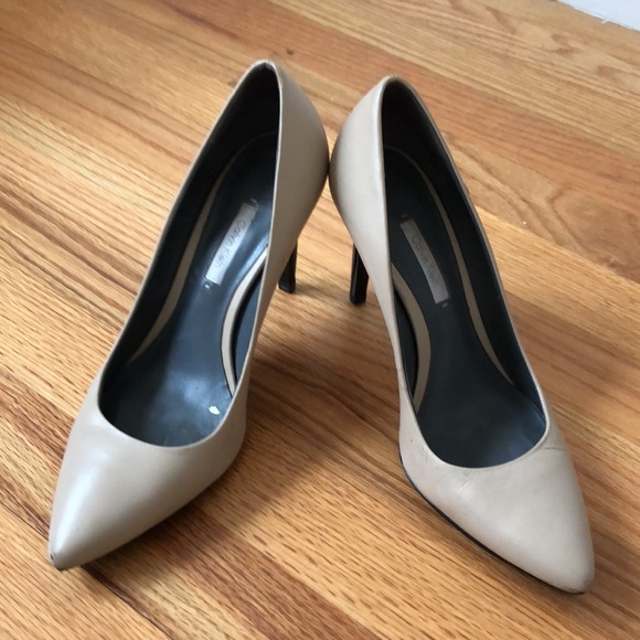 Calvin Klein high heels elegant beige shoes size 38 - Picture 4 of 11